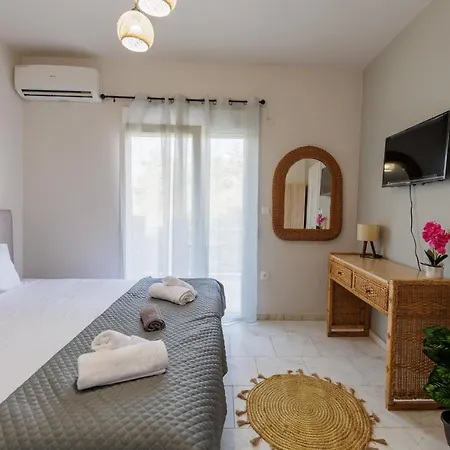 Marele Hills Apartments Néa Fókaia Εξωτερικό φωτογραφία