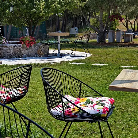 Marele Hills Apartments Néa Fókaia Εξωτερικό φωτογραφία